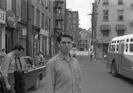 Iván Zulueta en las calles de Nueva York en 1964