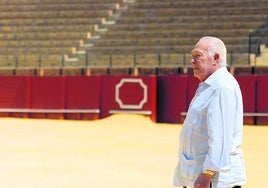 Curro Romero recibe el alta tras su última afección respiratoria