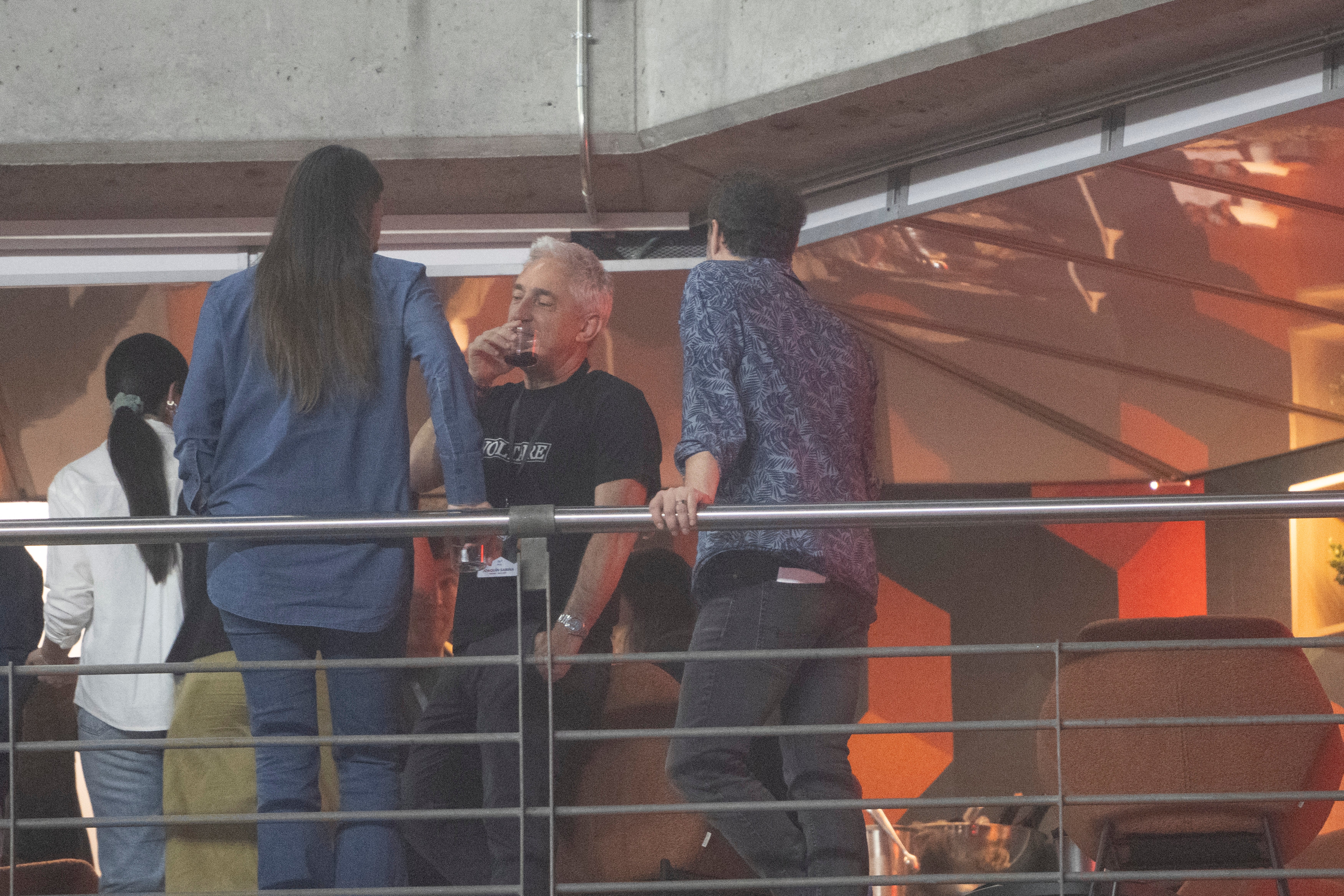 El periodista Jon Sistiaga, también presente en el concierto