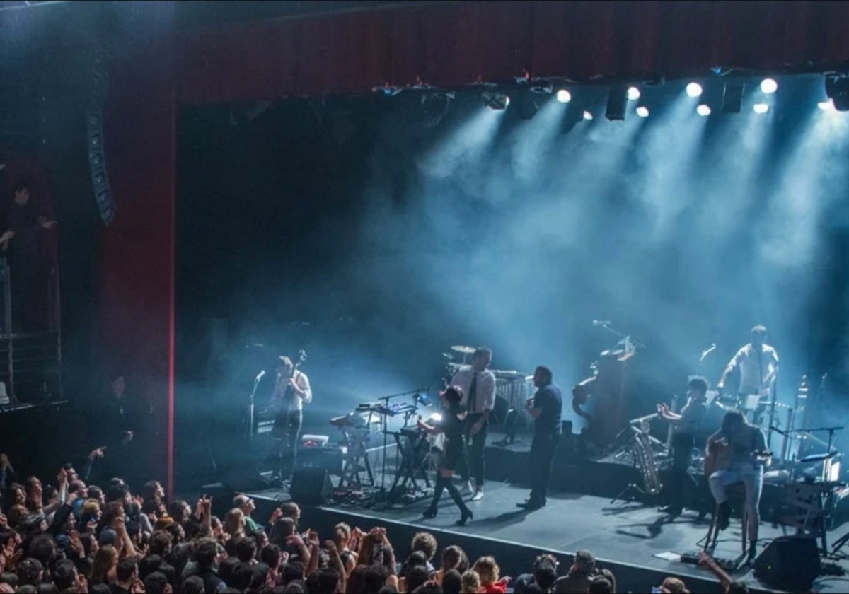 Una actuación en una sala de conciertos