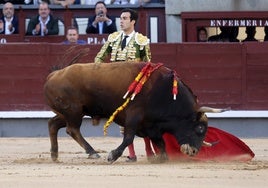 Honores a don Victoriano del Río, un ganadero de Puerta Grande