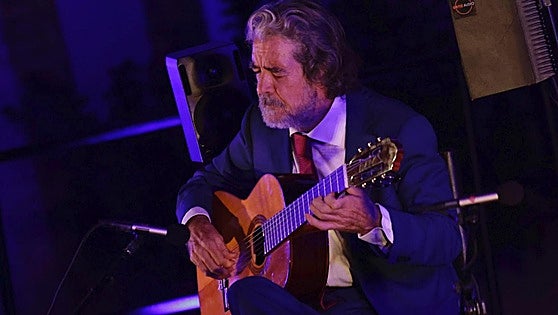 Rafael Riqueni presenta al público ruso su obra para orquesta y guitarra 'Suite Sevilla'
