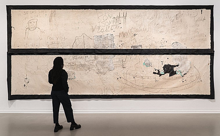 Imagen principal - De arriba abajo, obras de Patricia Gómez y María Jesús González, Carlos Maciá y Santiago Cirujeda incluidas en la exposición