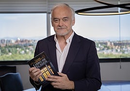 Esteban González Pons: «Retrato lo que sucede en la política detrás del escenario»