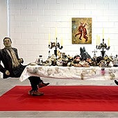 'Mascarada de sobremesa' en la galería Álvaro Alcázar: José Luis Serzo o el arte de personarse