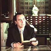 Mosaico hallado en la ciudad de Madrid: Luis Alberto de Cuenca, el héroe de las mil caras