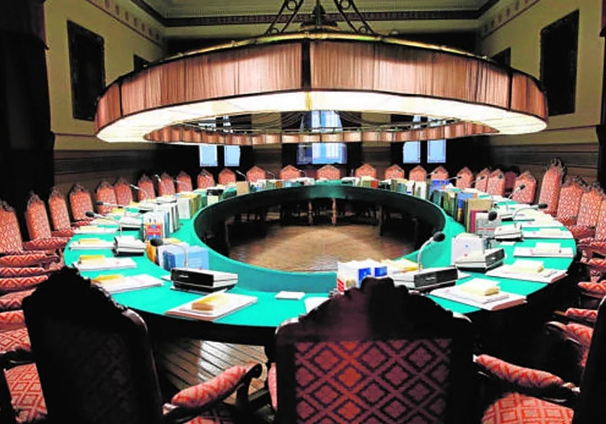 El Salón de Plenos de la RAE