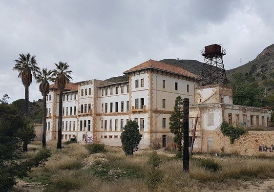 Balneario de Busot: sólo quedan fantasmas