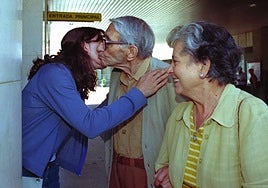 'Los ilusionistas', de Marcos Giralt Torrente: los niños lloran y la gente se muere