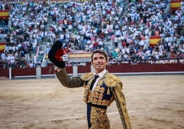 Fernando Robleño se rebela contra el muro gris de los adolfos