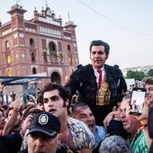 Morante, bajo el compás del alma hasta la Puerta Grande