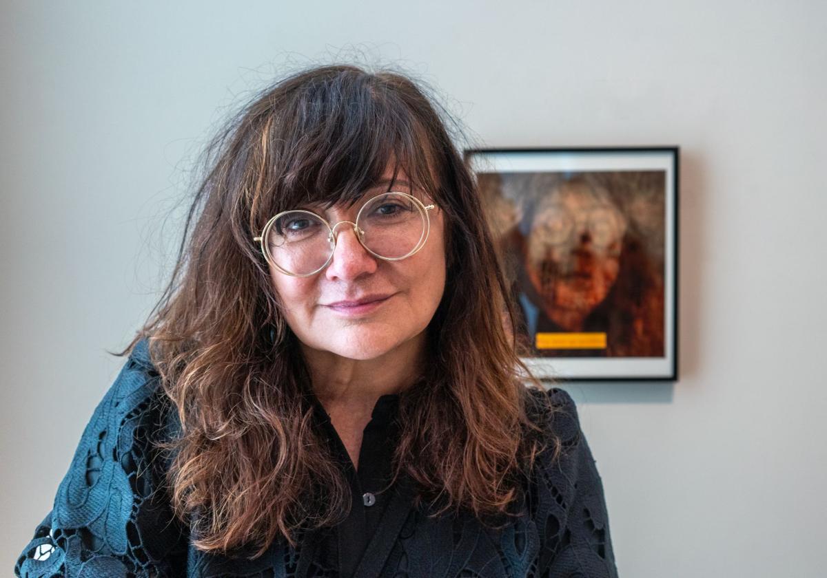 Isabel Coixet, con su autorretrato
