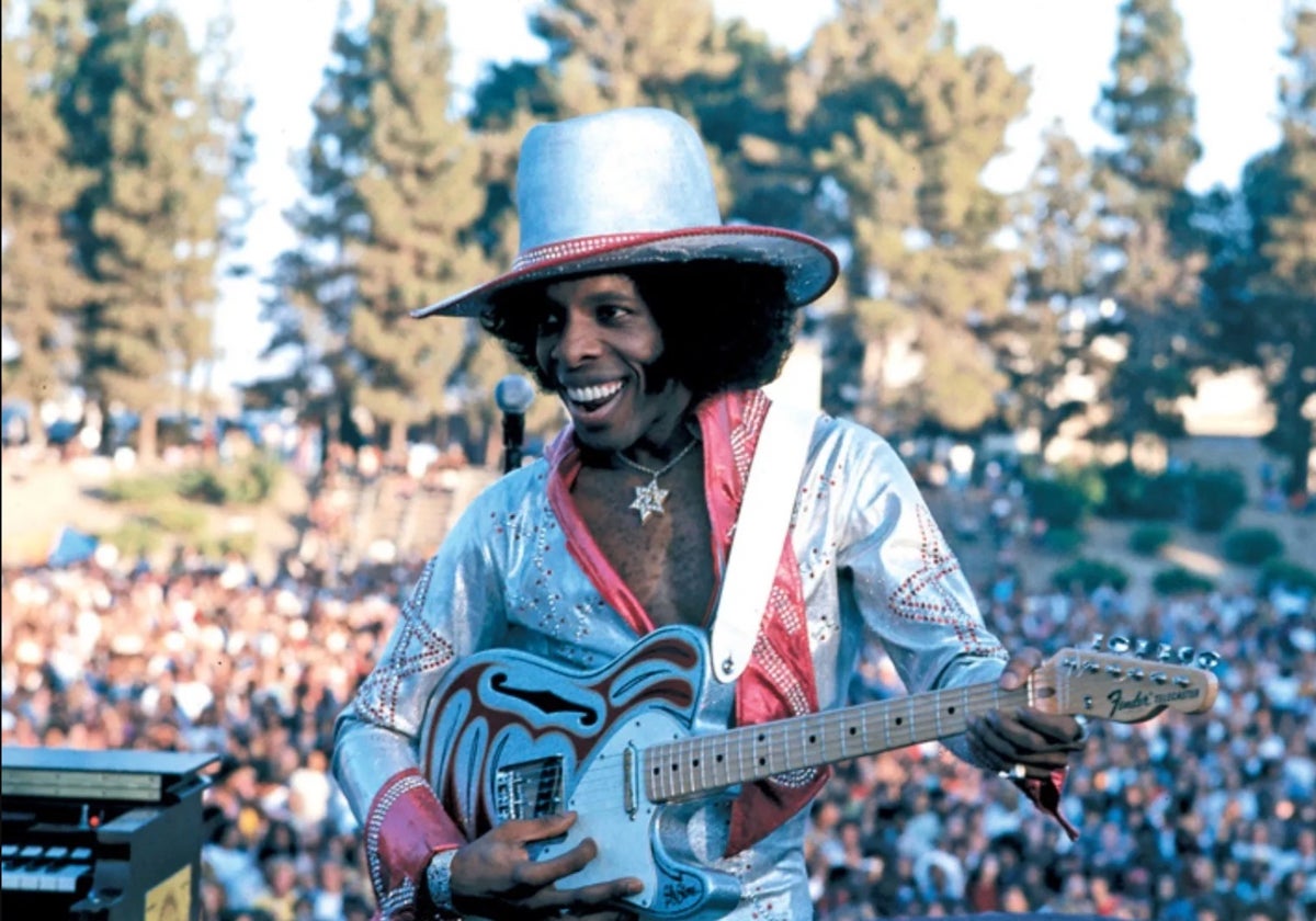 Sly Stone durante un concierto