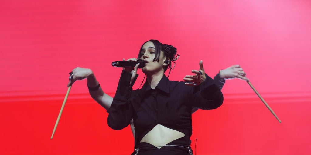 Sónar: María Arnal se transforma en Björk en el día grande de las voces en el festival