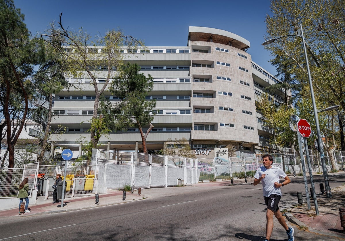 El Colegio Mayor San Juan Evangelista lleva cerrado desde hace once años