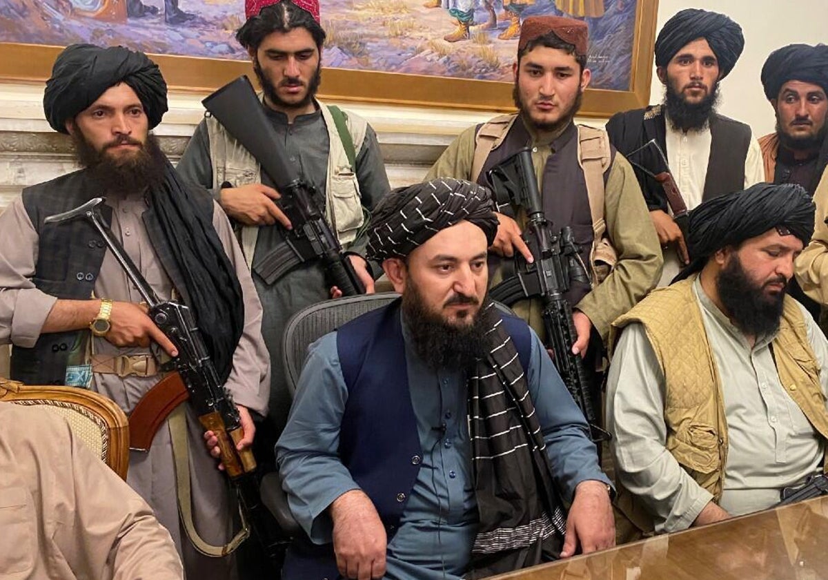Combatientes talibanes