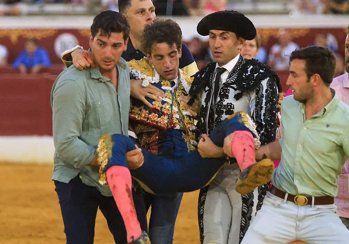 Llevan a Víctor Hernández a la enfermería de Torrejón
