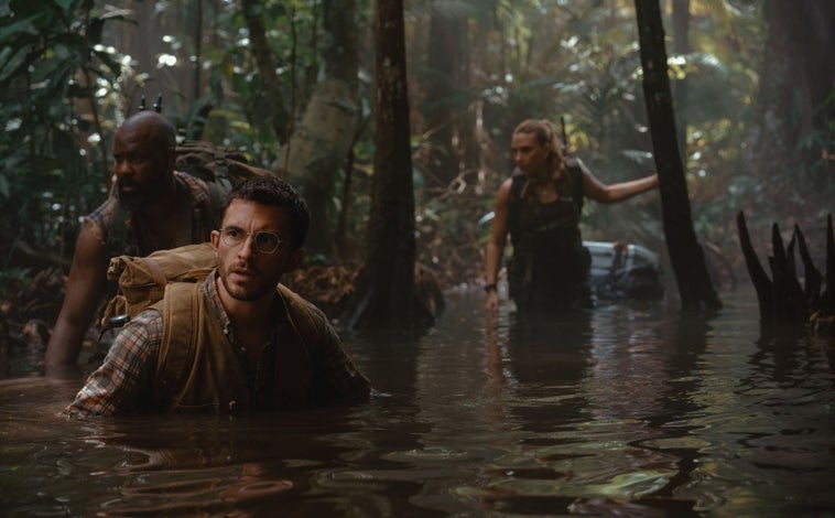 Imagen principal - Fotogramas de Jurassic World: el renacer