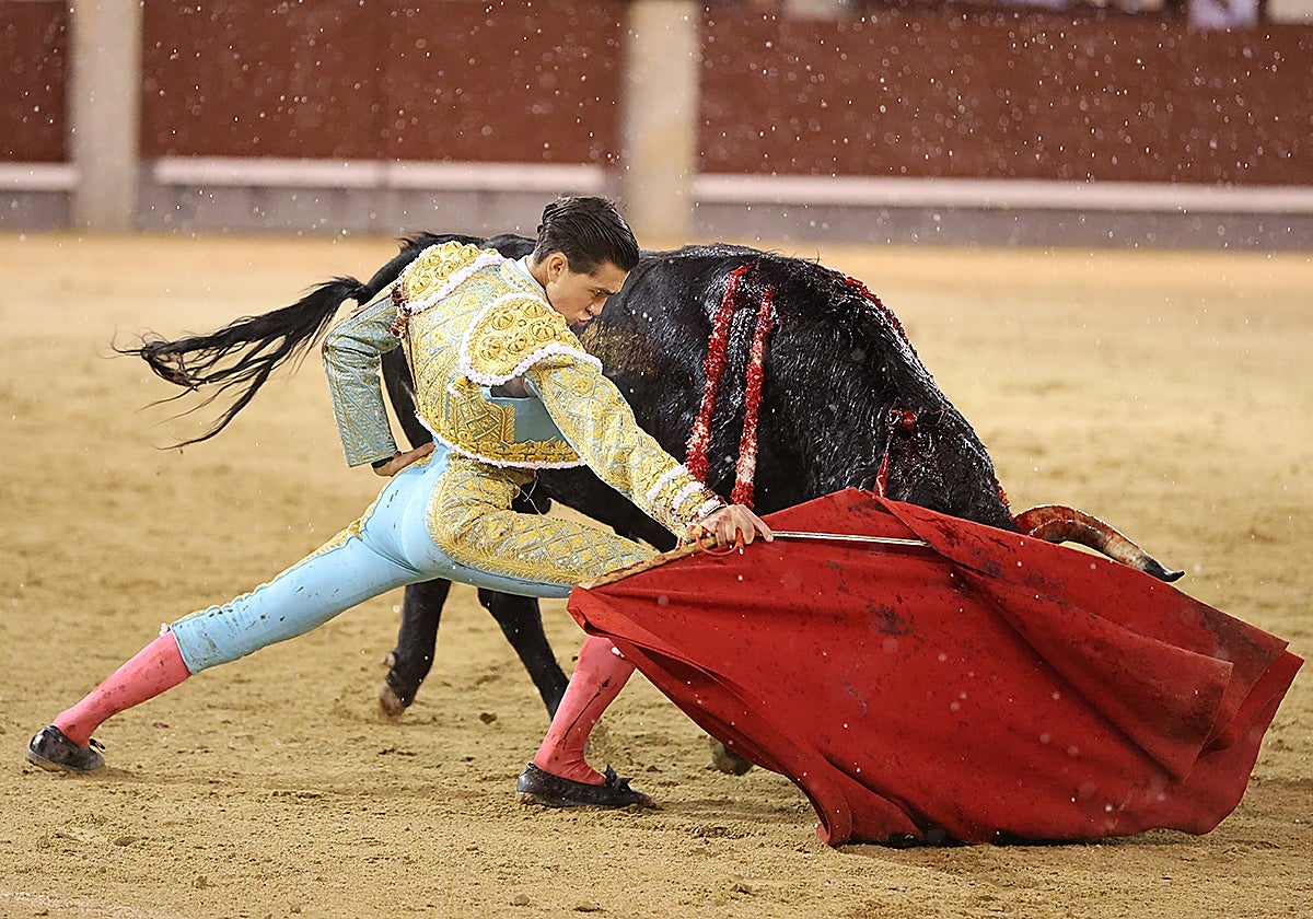 Bruno Aloi bajo el diluvio
