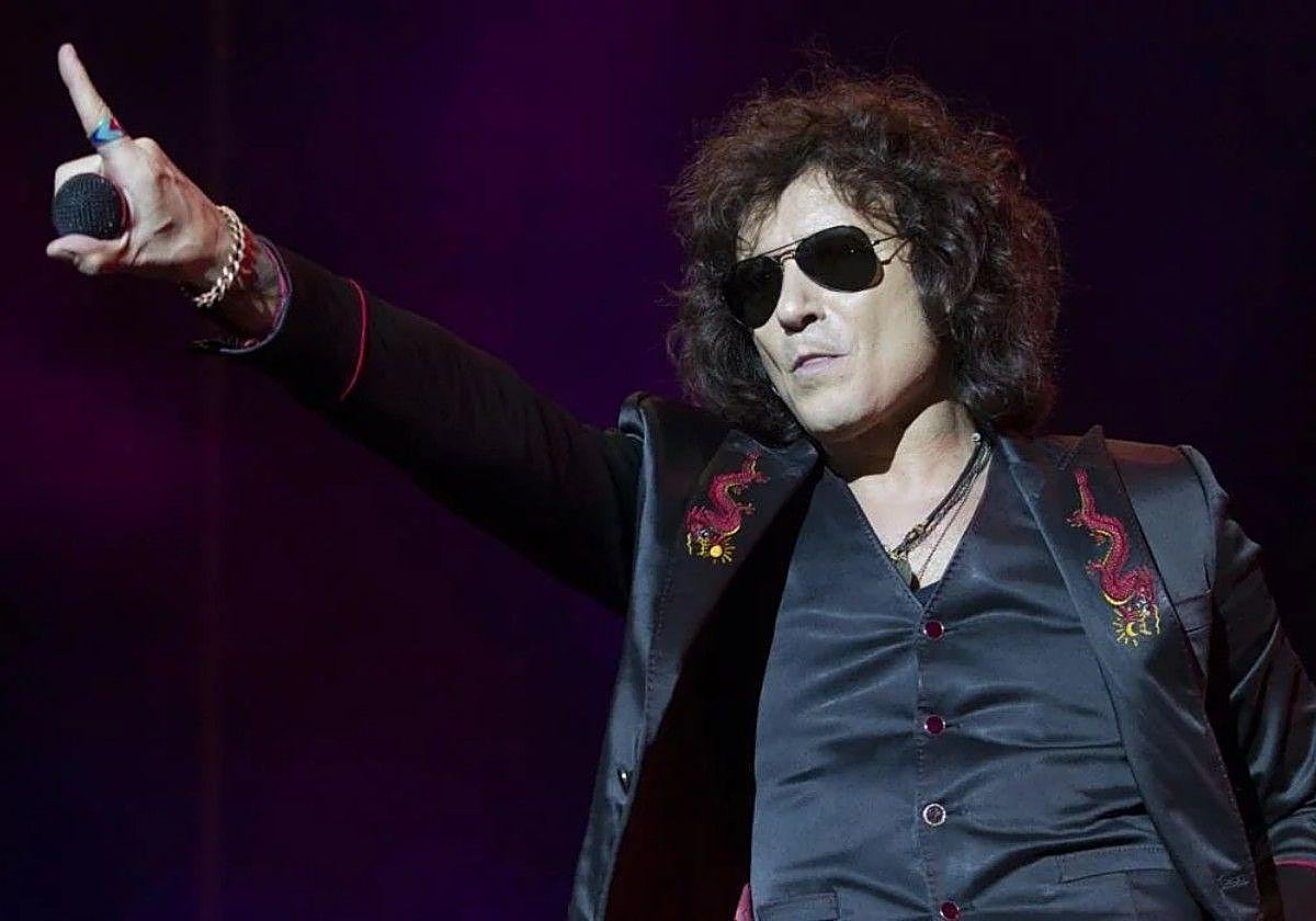 Bunbury, muy enfadado, se ve obligado a interrumpir su concierto por lo que hace un fan: «Me ha quitado la concentración»