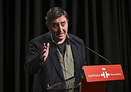 El Cervantes de García Montero perdió durante cuatro años la enseñanza de español en las instituciones de la UE