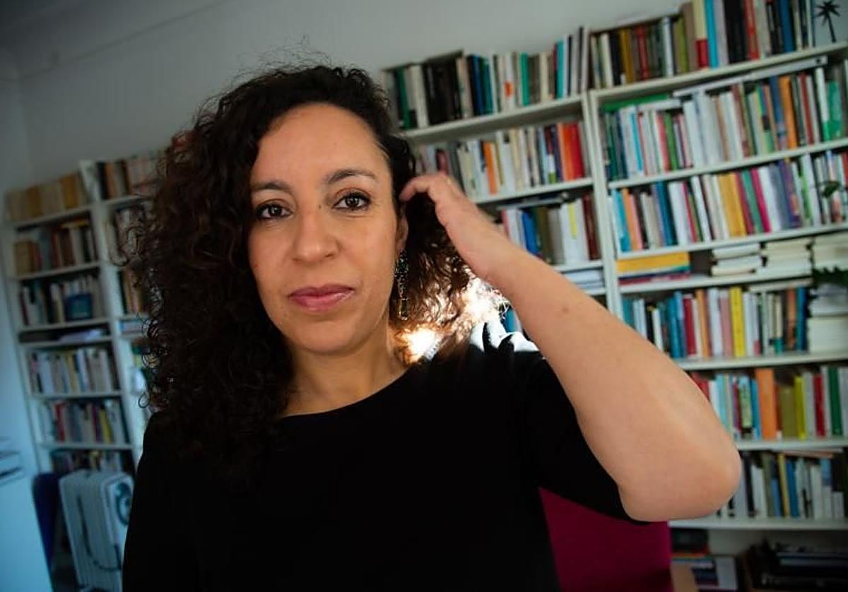 Najat El Hachmi explora para jóvenes los temas que ha explorado durante años