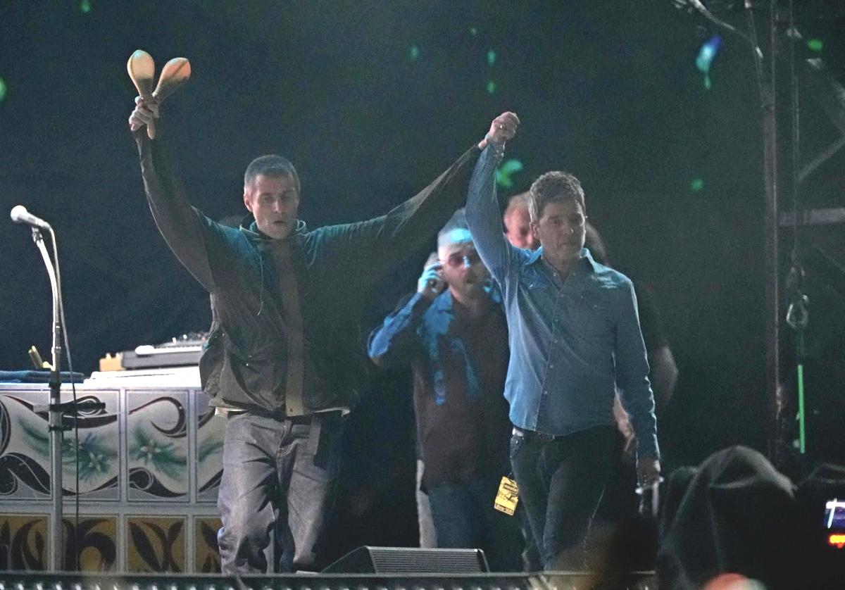 Liam y Noel Gallagher vuelven a actuar en Cardiff este 5 de julio