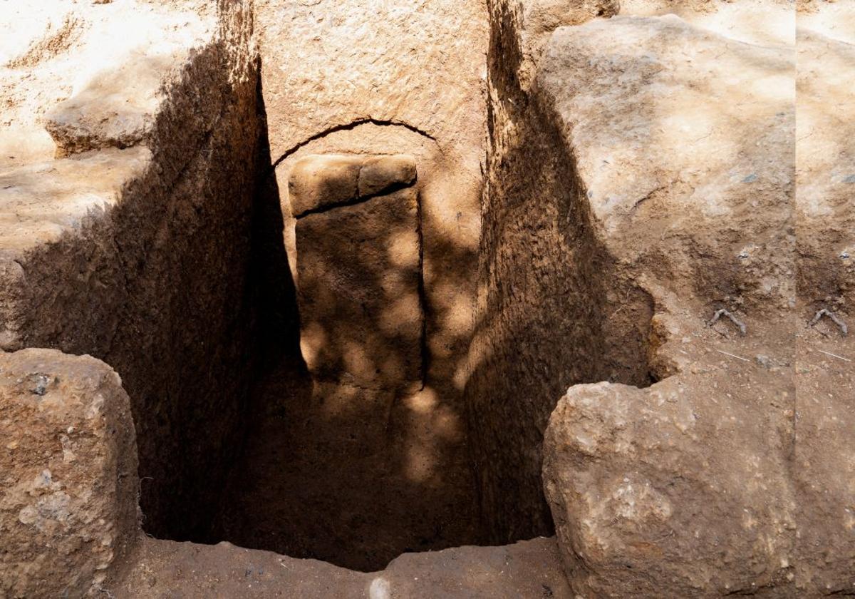 La tumba se enclava en la necrópolis etrusca de San Giuliano, cerca de Roma