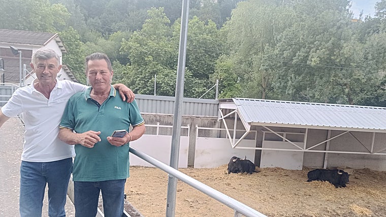 Quiñones y Curro, en los Corrales del Gas