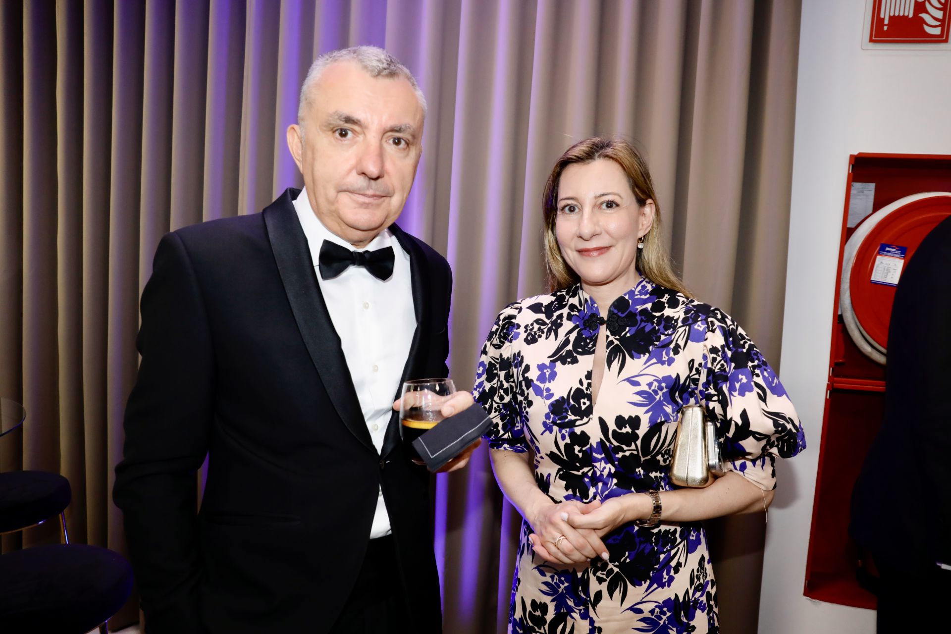 Los escritores Manuel Vilas y Eva García Sáenz de Urturi coincidieron en el acto