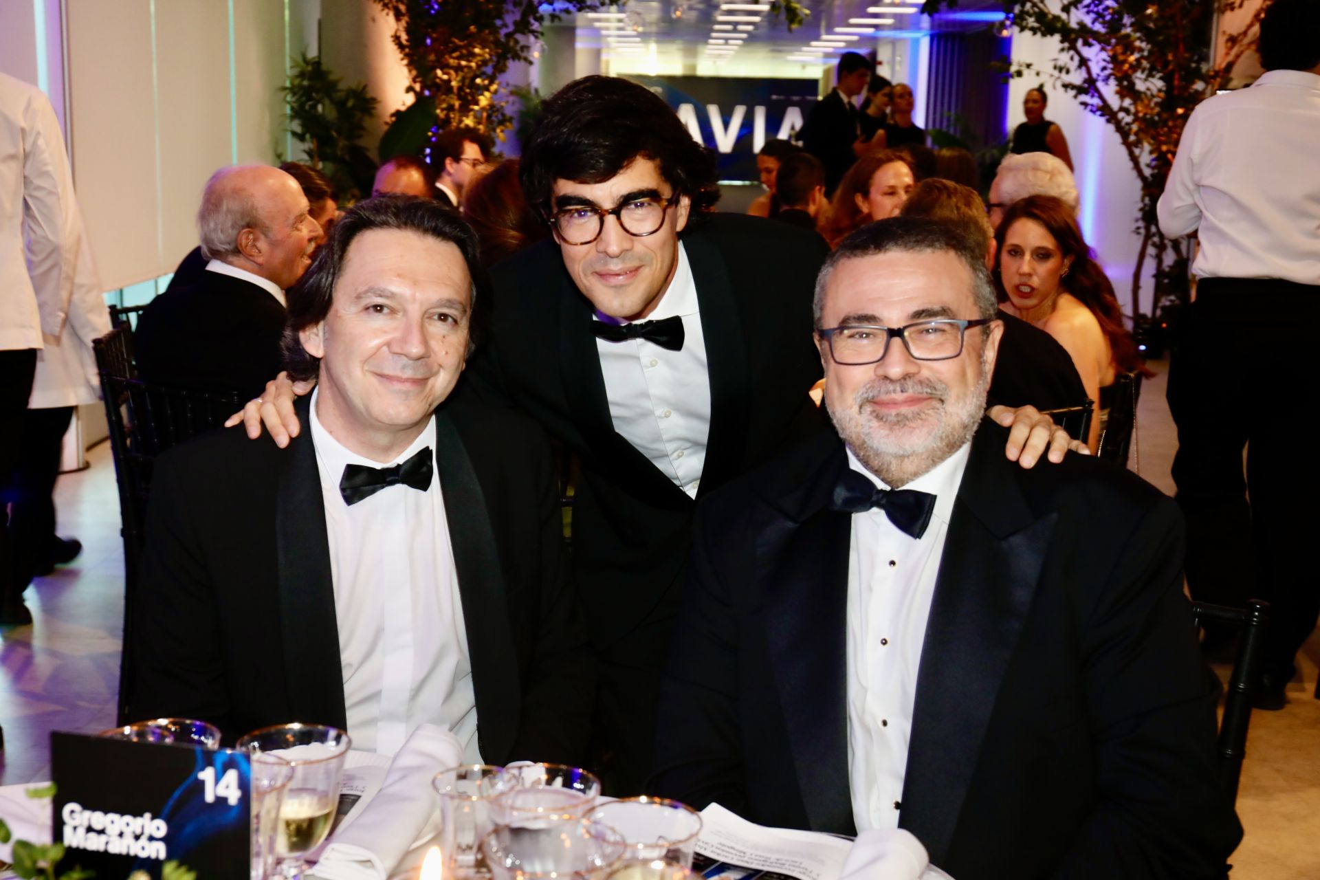 Pablo M. Díez, jefe de Internacional de ABC; junto a Borja Bergareche, socio de comunicación y liderazgo corporativo de Harmon; y Pedro Rodríguez, colaborador de ABC