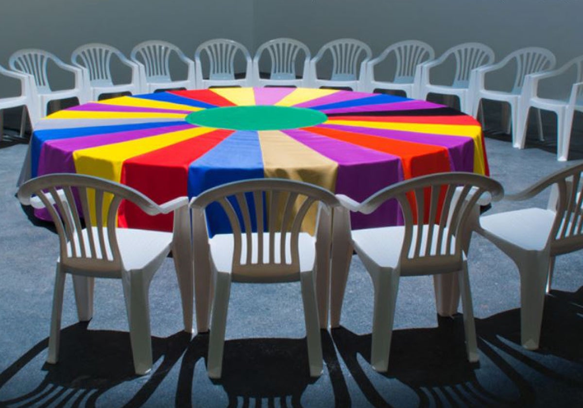 Obra de Pierre Ardouvin ('La roue de la fortune', 2013), de la colectiva de BienalSur 'Juguemos en el mundo'