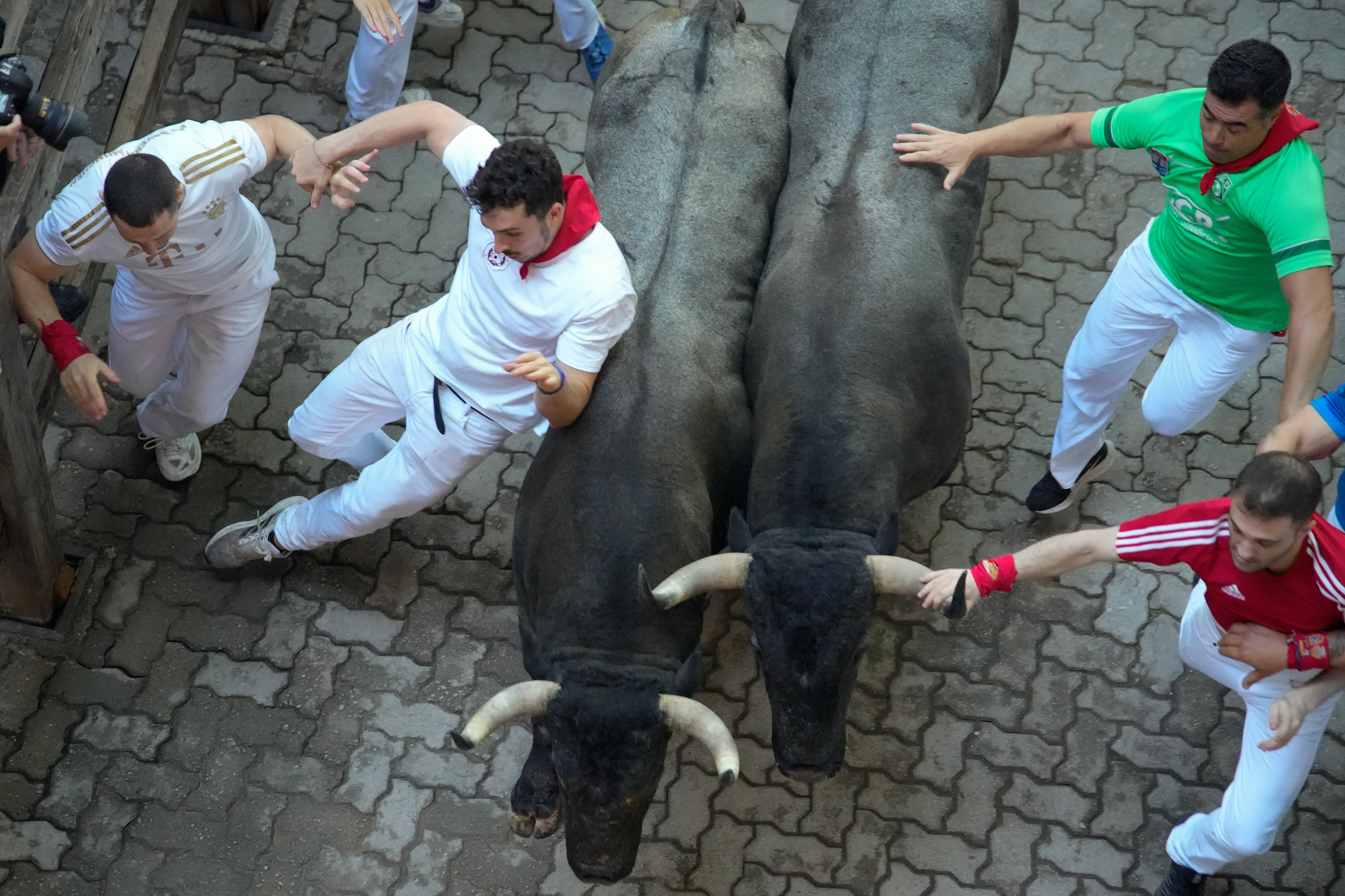 El sexto encierro de los Sanfermines, en imágenes