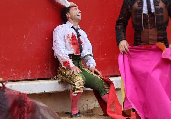 Rafaelillo, con ocho costillas rotas tras su brutal cogida en Pamplona: «Sentí el crac-crac y supe que el toro me las había partido»