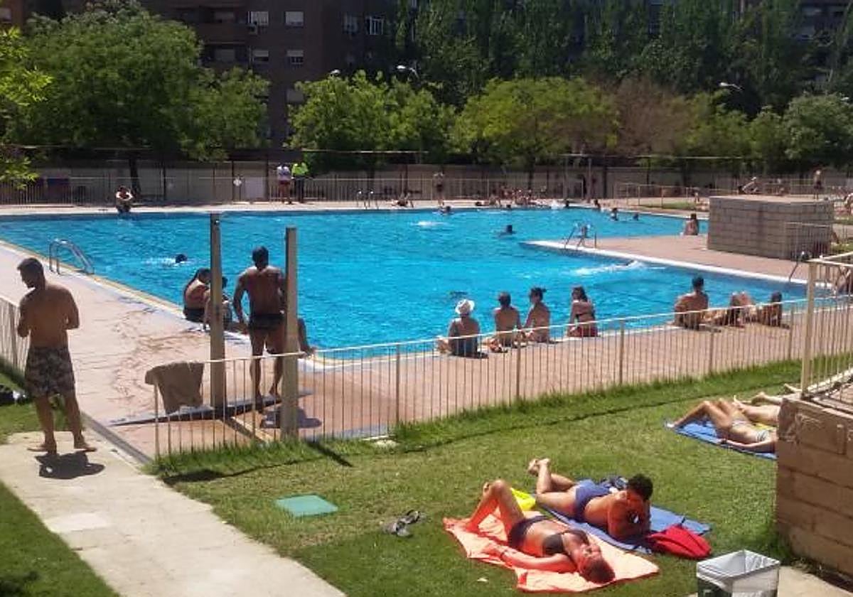 Piscina pública de Peñuelas, en Madrid