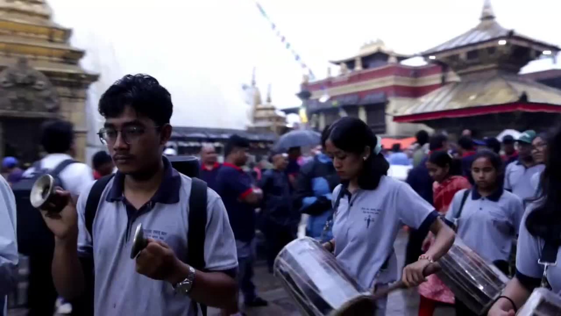 Nepal vive el festival Gunla Parba entre instrumentos musicales ...