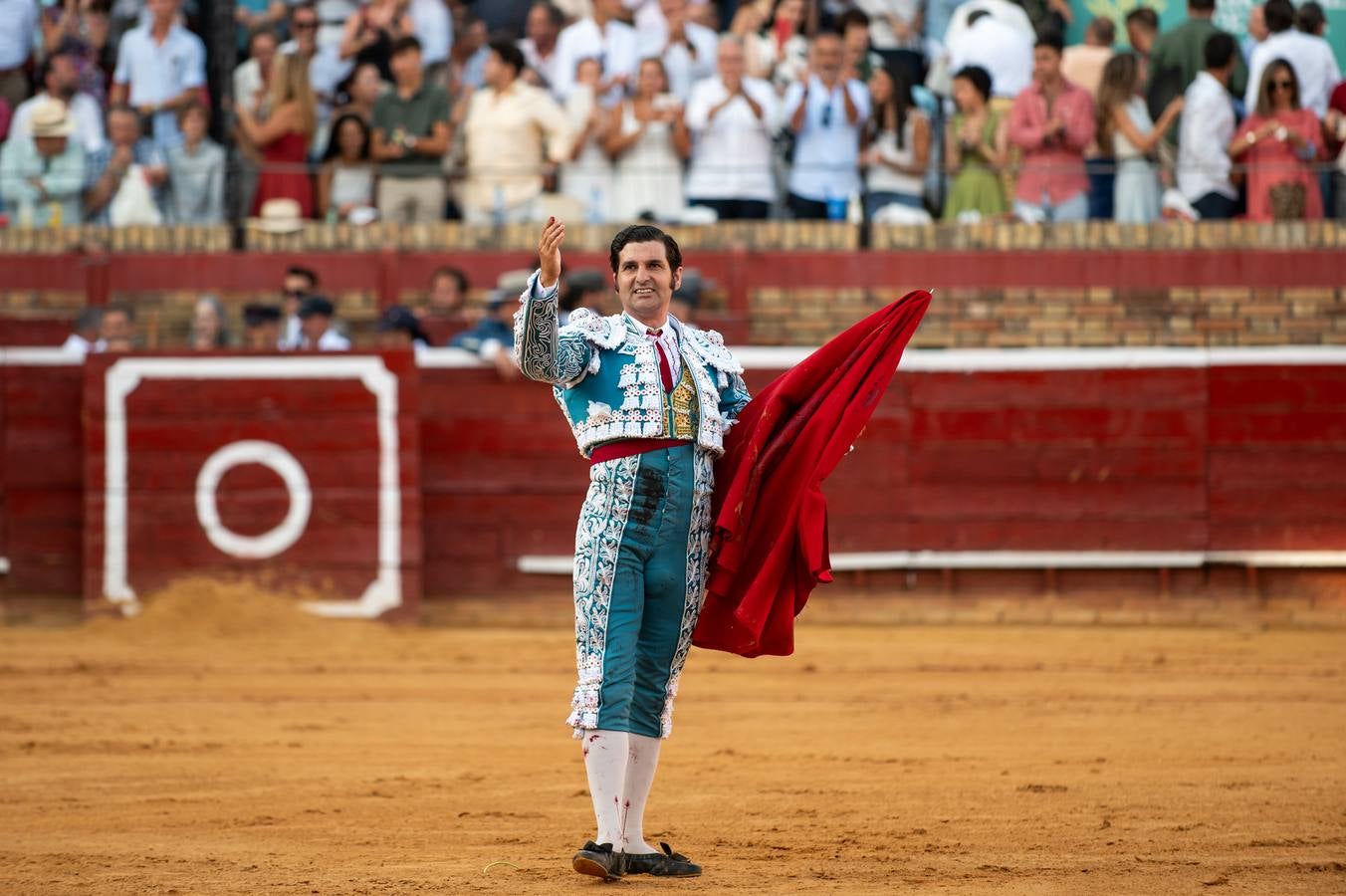 Morante cortó una oreja, pero enfadó a los asistentes por despachar rápido a su segundo astado