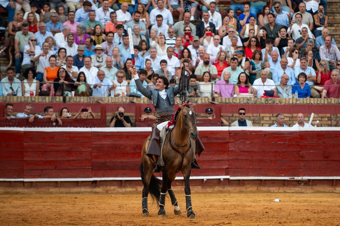 Sergio Galán, Diego Ventura y Andrés Romero pusieron en pie a los tendidos de La Merced