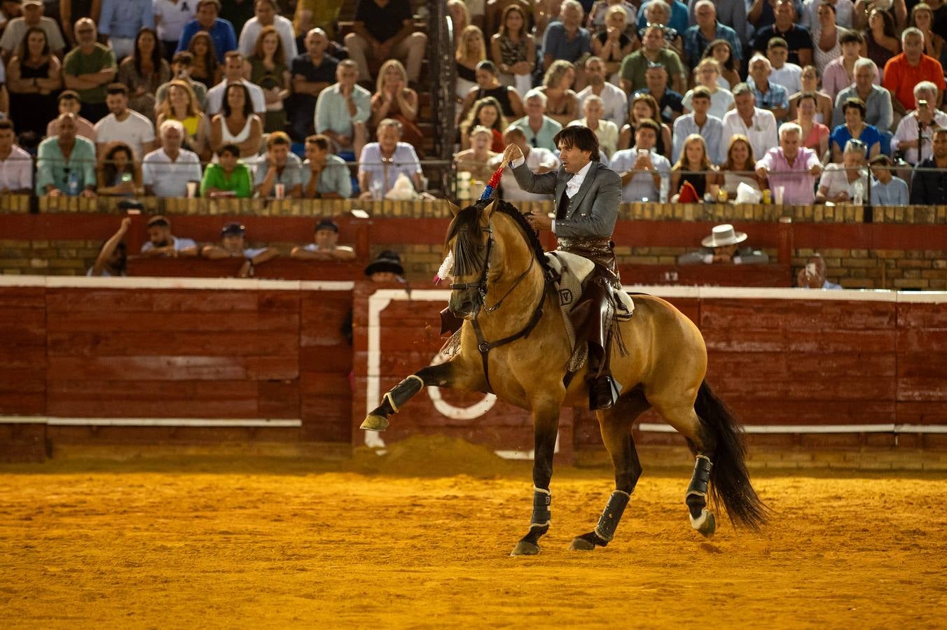 Sergio Galán, Diego Ventura y Andrés Romero pusieron en pie a los tendidos de La Merced