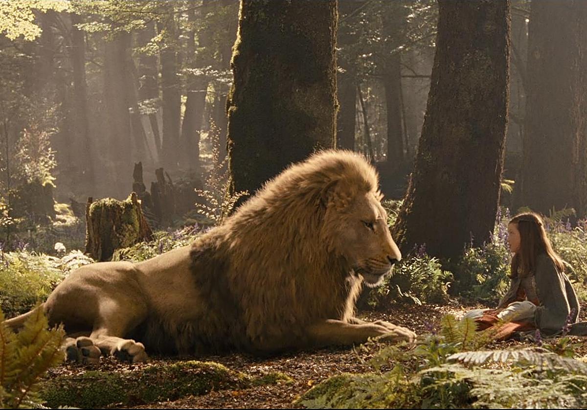 Escena de 'El príncipe Caspian' con Aslan y Lucy
