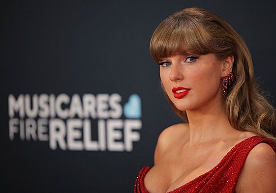 Taylor Swift en una alfombra roja