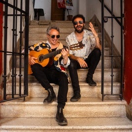 El Ratón y El Canijo, en el patio de Damajuana, durante la visita de ABC a Jerez