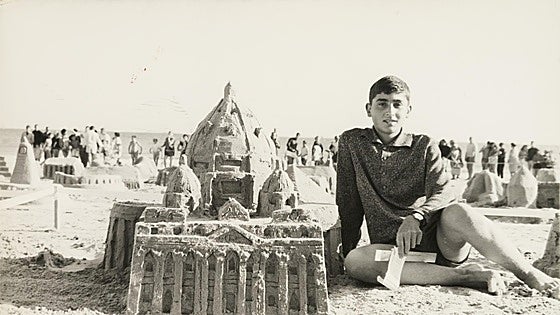 Cuando Dalí fue jurado del Concurso Nacional de Castillos en la Arena en Barcelona