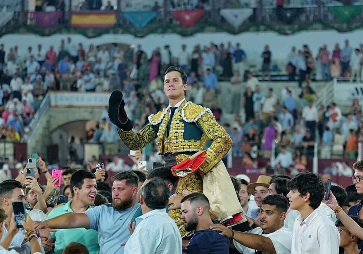 Daniel Luque sale a hombros