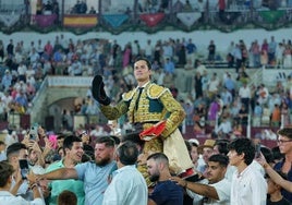 Daniel Luque sale a hombros