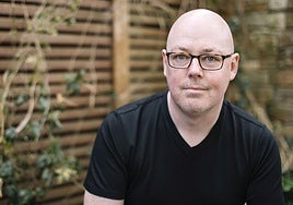 John Boyne: «Los actores jóvenes de Harry Potter han criticado demasiado a J.K. Rowling. Sin ella, estarían en una tienda de chuches»