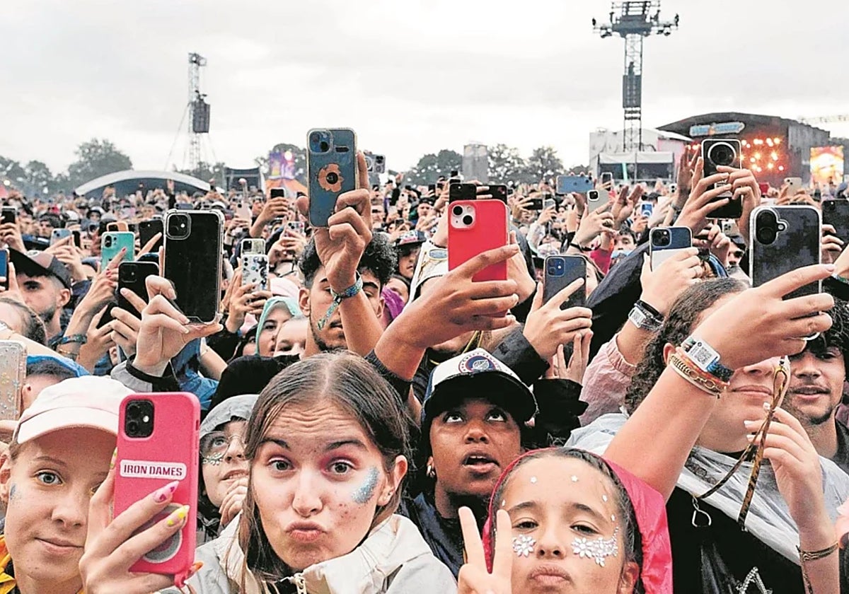 Asistentes a un festival de música este año