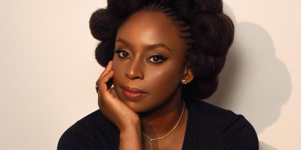 Chimamanda Ngozi Adichie: «En los 70 y los 80 la literatura molestaba más; hoy hay demasiada cautela»