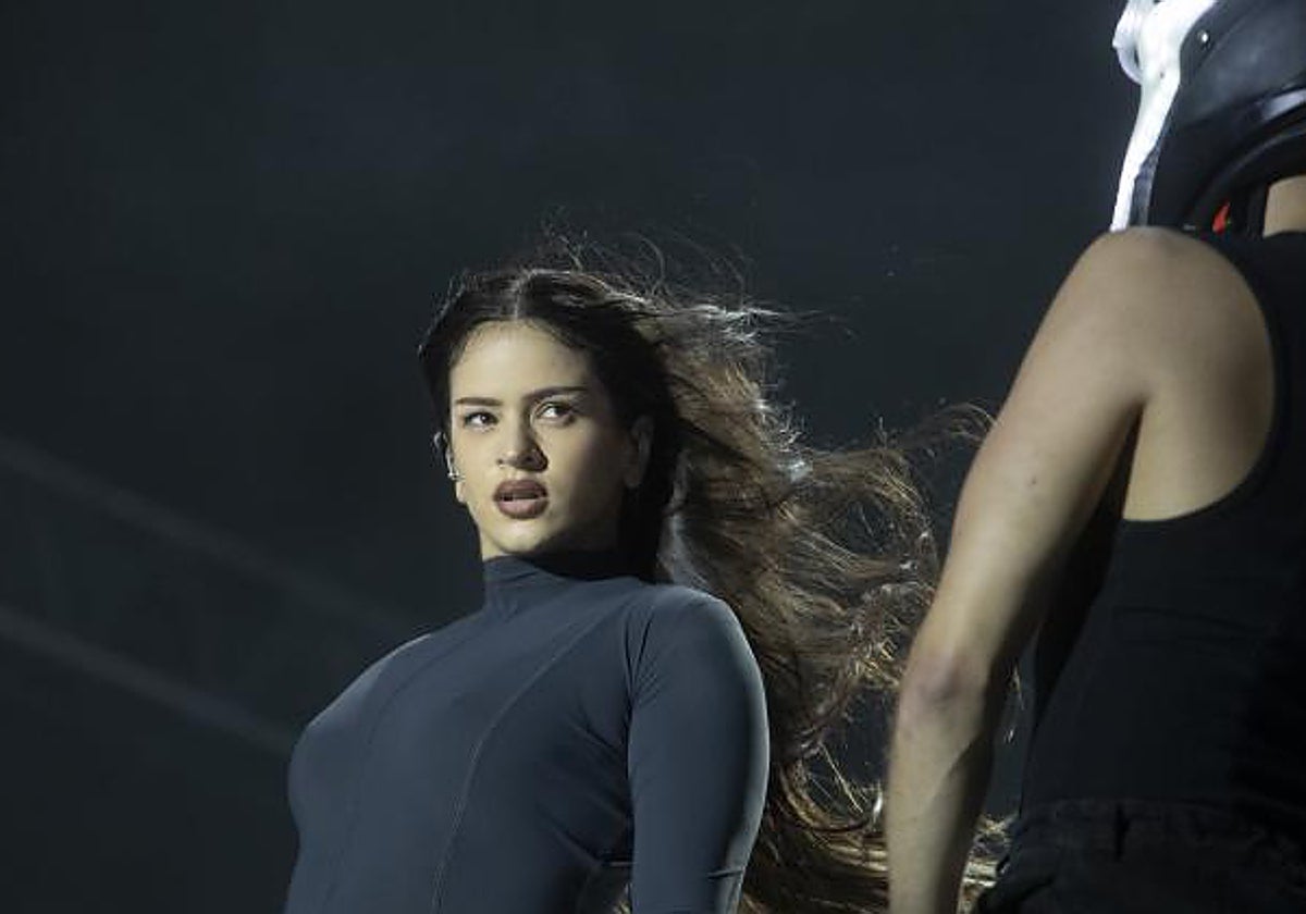 Rosalía durante su actuación en el Primavera Sound de 2023