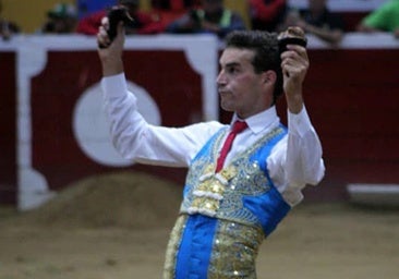 Fernando Adrián sufre una fractura de apófisis espinosa, hernia discal y traumatismo craneal